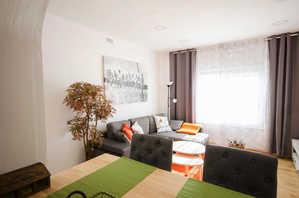 Oscar Apartments Estacion Sitges Exteriör bild
